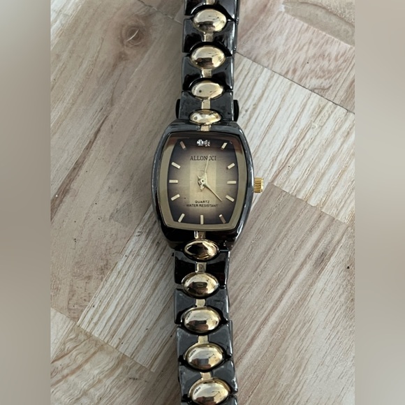 Alloncci Ladies Watch Two Tone Bracelet and Dial New - Picture 4 of 13